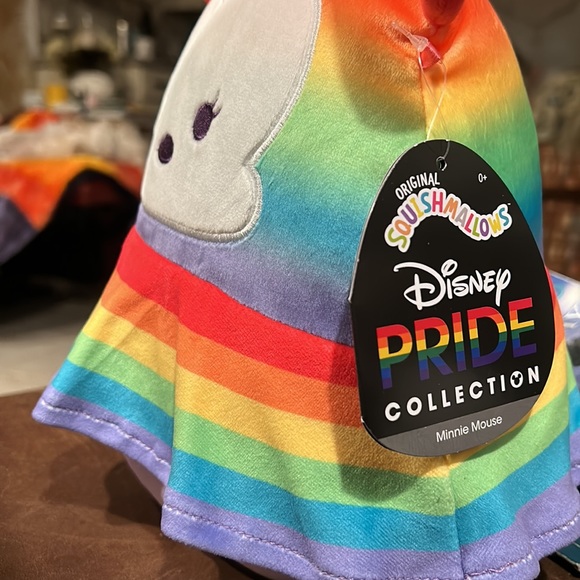 NWT Minnie Mouse Disney Pride 8” Squishmallows - Picture 4 of 9